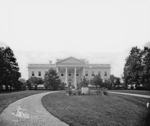 ホワイトハウス、1860年代 作： American Photographer