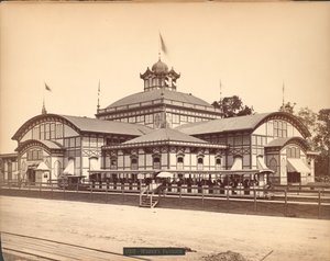 The Womens Pavilion、Centennial International Exhibition、Philadelphia、1876（albumen print）