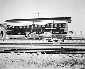 ネバダ州ラスベガス・ソルトレイク鉄道の車庫、待合室、切符売り場 作： American Photographer