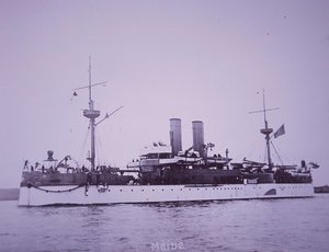 USSメイン号（後にハバナ港で沈没 作： American Photographer
