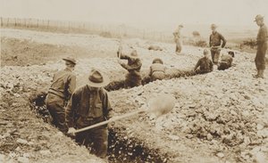 1917〜19年に掘り起こされたフランスの米海兵隊 作： American Photographer