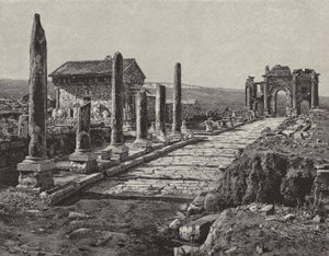 アルジェリア、ローマ・ベルベル人の都市ティムガッド（古代タムガス）の遺跡（彫刻 作： American School