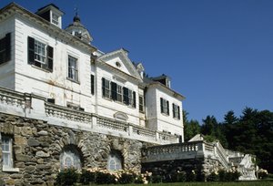 エディスウォートンによって設計されたマウントは、1902年に完成しました