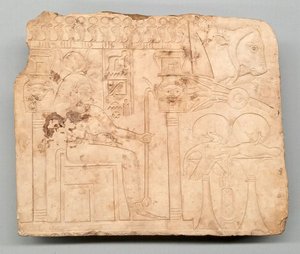 アーティストの試作品：祠のハトホル、供物、牛の頭