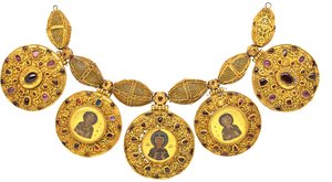 ペンダント付きネックレス、12世紀初頭 作： Ancient Russian Art