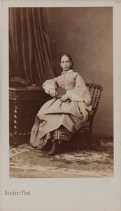 ロイヒテンベルクのユージニア・マクシミリアン王女の肖像 1845-1925 年、1865 年頃。
