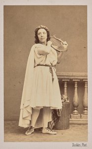 歌手兼作曲家のポーリン・ヴィアルドの肖像 1821-1910, 1862. 作： Andre Adolphe Eugene Disderi