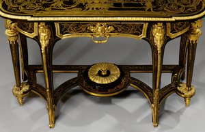 ルイ14世のピアテーブルのマッチしたペアの1つ、c.1710（オルモルに取り付けられ、ブール真鍮の象眼細工のべっ甲）（469015および469016も参照） 作： Andre Charles (attr. to) Boulle