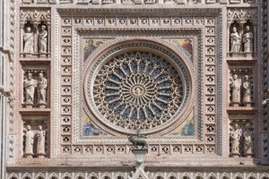 バラ窓、サンタマリアアスンタ大聖堂、オルヴィエート、ウンブリア州、イタリア