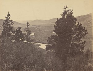 プレート14グレート・ララミー渓谷、山から（1869年）（写真 作： アンドリュー・ジョセフ・ラッセル