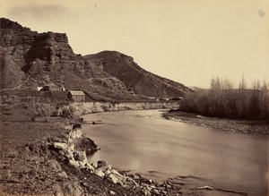 プレート35ウェーバー川をさかのぼるエコー・シティ、1869年（写真） 作： アンドリュー・ジョセフ・ラッセル