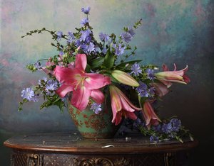 花のある静物画