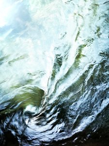 流れる水の渦 作： 