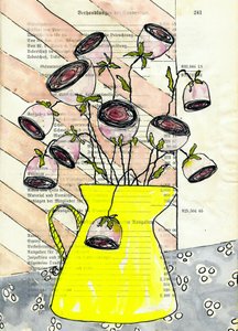 ピンクの花が咲く黄色いピッチャー