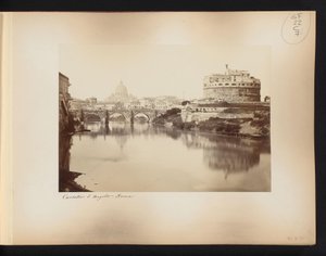 イタリア、ローマのサンタンジェロ城、テヴェレ、聖ペテロの眺め カステッロ・サンジェロ。 Roma (オブジェクトのタイトル) 作： Anonymous