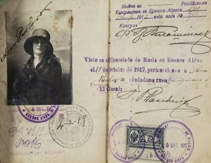 アンナ・パヴロワ（1881-1931）のパスポート par Anonymous, c. 1920 - Photograph - Private Collection 作： Anonymous Anonymous