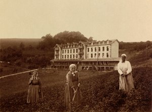 第一次世界大戦初期の歩兵中尉の個人アルバムからの写真（1st, Iere 作： Anonymous Anonymous