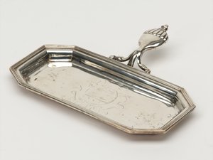 キャンドル・スナッフ・トレイ、ボード・オブ・オードナンス、1696年頃（トレイ、スナッフ 作： Anthony Nelme