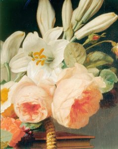 シフォニエの上に置かれたバスケットに入ったユリとバラの花束（詳細 作： Antoine Berjon