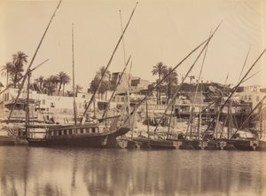 アスワンの眺め-ナイル川沿いc。 1870年代-1880年代。 作： Antonio Beato