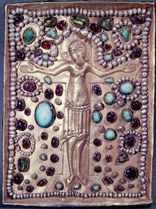 十字架にかけられたキリストを描いた聖書の聖遺物カバー（銀色の金箔に真珠と貴石をあしらったもの） 作： Armenian School