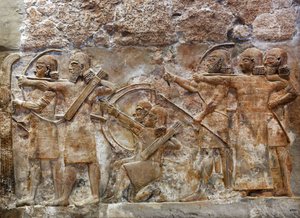 要塞都市を征服するアッシリア軍の射手、ニムルドからの救済、紀元前865年頃 作： Assyrian