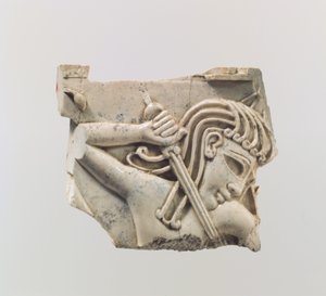 七宝焼の楯と剣を持った人物、紀元前9〜8世紀頃（象牙） 作： Assyrian