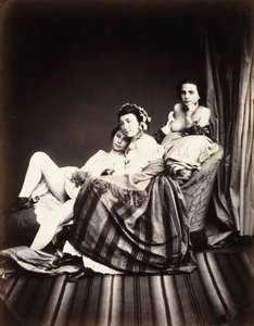 寝椅子に座る3人のヌード女性、1850年頃