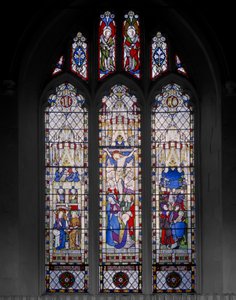 受胎告知、はりつけ、エジプトへの逃避、1853年（ステンドグラス） 作： Augustus Welby Northmore Pugin