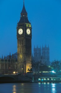 テムズ川に浮かぶビッグ・ベンの夜景（イギリス・ロンドン 作： Augustus Welby Pugin