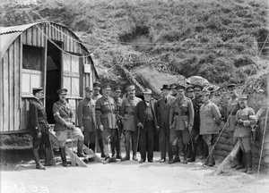 1918年7月7日、フランスの首相であるM.ジョルジュベンジャミンクレマンソーが、オーストラリア戦線を一度だけ訪れた第4師団を訪問