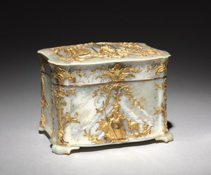金と真珠層の箱、1765年頃 作： Austrian School