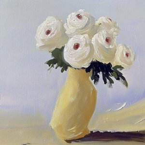白い花が咲く黄色い花瓶 作： 