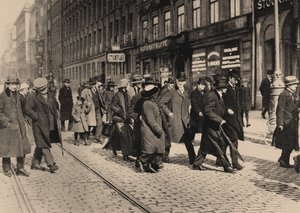 1917 年 4 月 13 日、ストックホルムのレーニンとトゥーレ ネルマン、カール リンドハーゲン 作： Axel Malmström
