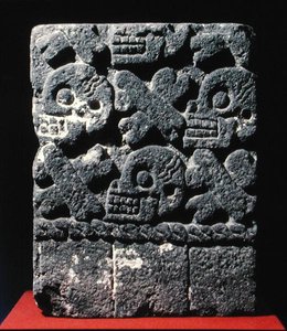ゾンパントリ、ポストクラシック時代後期（1300-1521）（石材） 作： Aztec Aztec