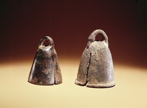 イラクのバビロン出身の馬鈴、紀元前700年頃（ブロンズ）