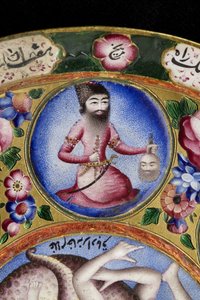 19世紀初頭、占星術の装飾が施された蓋付きのボウル、ソーサー、スプーン 作： Baqir