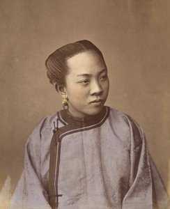 1870年代の上海出身の少女。
