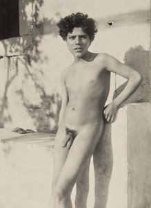 [ヌード・ユース］