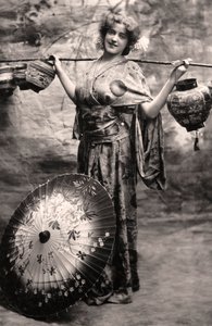 デニスオーム1885-1960、イギリスの歌手、20世紀初頭。 作： Bassano Studio