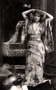 フィリスデア1890-1975年、イギリスの女優、1906年。 作： Bassano Studio