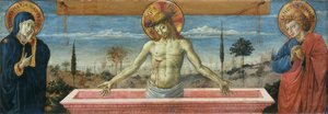 聖母と聖ヨハネ福音伝道者の間の悲しみの男、1469-1474。 作： Benozzo Gozzoli