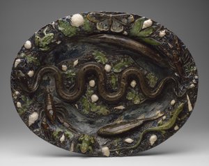 素朴な陶器：動物や植物の装飾が施された料理、16世紀後半 作： Bernard Palissy