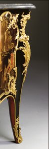 ルイ15世の箪笥、1740年頃（オルモルに取り付けられたチャイニーズブラック、ポリクローム、ギルトラッカー、蛇紋石、大理石、ヴェルニス） 作： Bernard van Risamburgh
