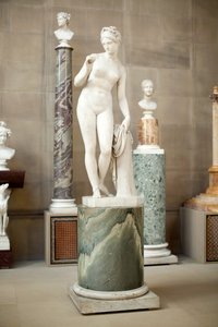 黄金のリンゴを持つヴィーナス 作： Bertel Thorvaldsen