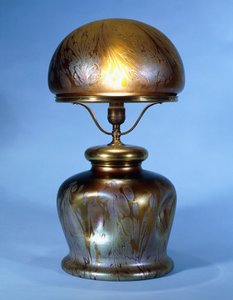 珍しいLoetz真ちゅう製テーブルランプ（ゴールドメタリック光沢とブロンズのガラス）
