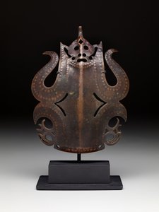 戦士の頭飾り飾り：正面図 作： Bornean Bornean