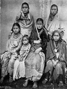 1896年の第44グルカ族の妻と子の兵士 作： Bourne and Shepherd