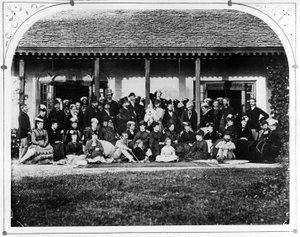 グループ-総督邸、1871年頃 作： British Photographer