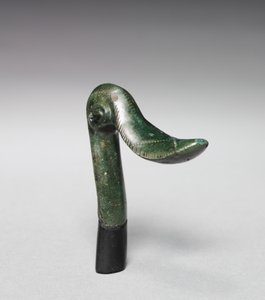 ダックヘッドフィニアル、紀元前1400〜1300年頃 作： Bronze Age